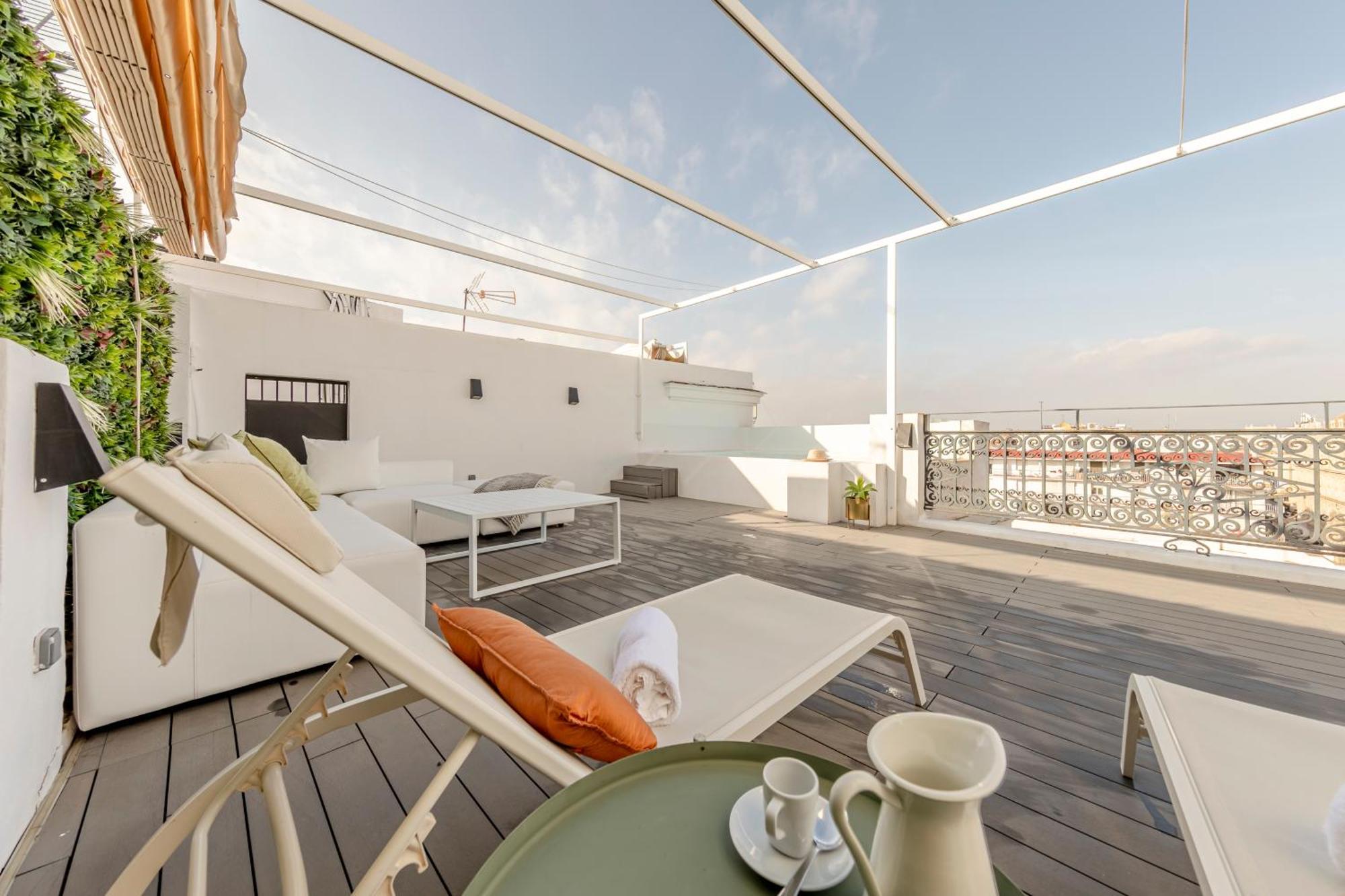 Isg Apartments Modern Atticpool At The Cathedralfree Parking Севилья Экстерьер фото
