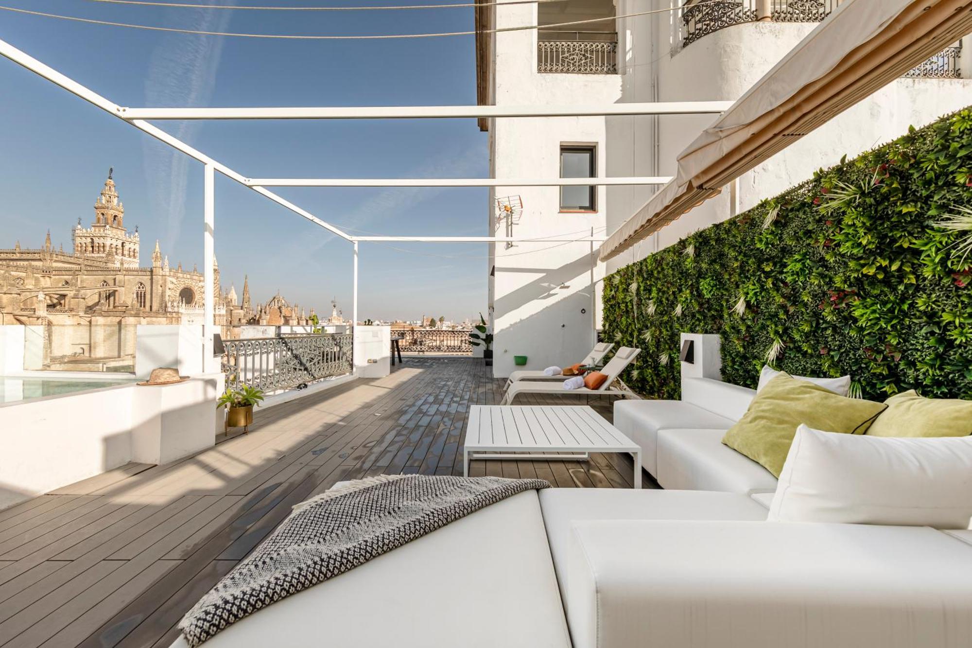 Isg Apartments Modern Atticpool At The Cathedralfree Parking Севилья Экстерьер фото