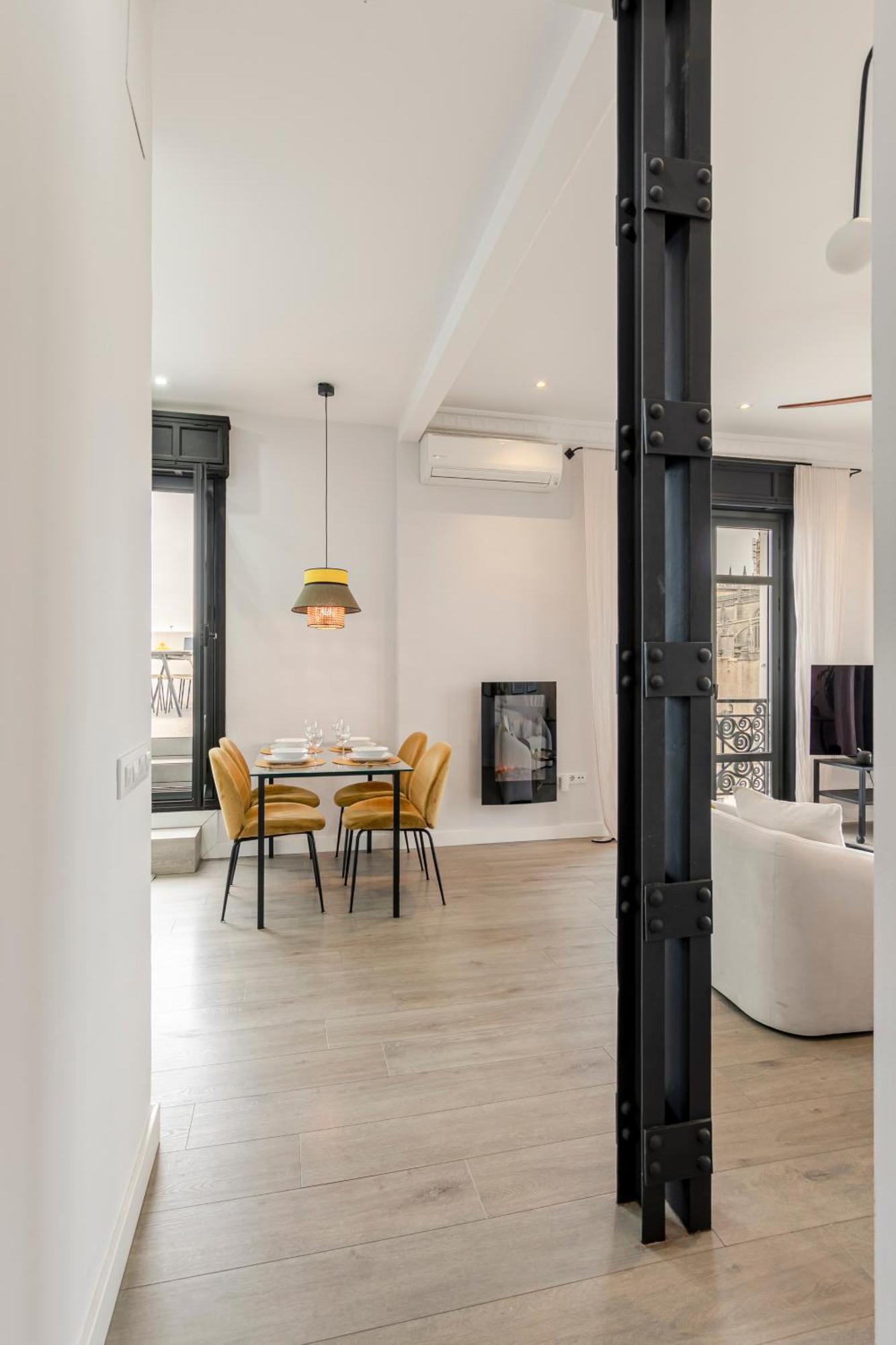 Isg Apartments Modern Atticpool At The Cathedralfree Parking Севилья Экстерьер фото